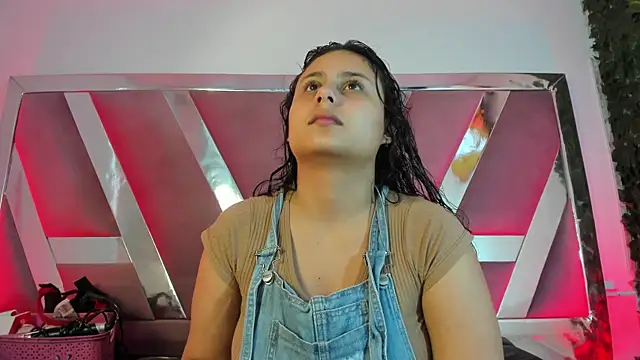 AbbyTaylorr online show from November 2025 09:07:01 PM