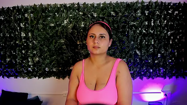 AbbyTaylorr online show from March 2026 06:33:02 PM