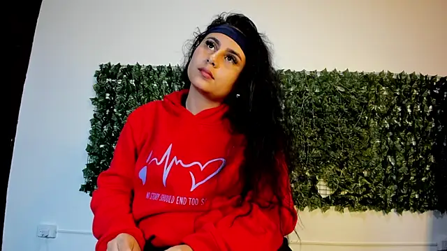 AbbyTaylorr online show from April 2026 12:28:02 AM