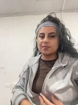 AbbyTaylorr online show from April 2026 10:01:01 PM