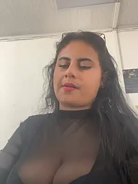 AbbyTaylorr online show from May 2026 07:34:01 PM