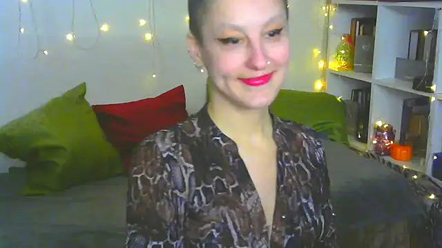 Snapshot of MartaBounty chatting on October 2025 11:37:01 PM MartaBounty online show from October 2025 11:37:01 PM