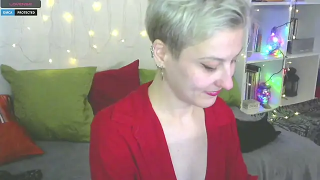 Snapshot of MartaBounty chatting on May 2026 11:25:01 PM MartaBounty online show from May 2026 11:25:01 PM