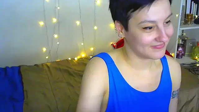 Snapshot of MartaBounty chatting on March 2025 12:22:02 AM MartaBounty online show from March 2025 12:22:02 AM