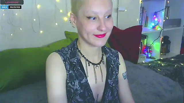Snapshot of MartaBounty chatting on June 2026 09:13:02 PM MartaBounty online show from June 2026 09:13:02 PM