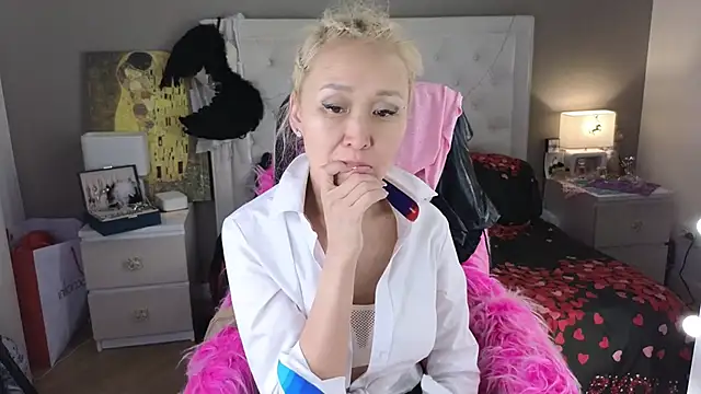 RoxalanaStar online show from May 2026 08:21:01 AM