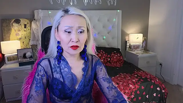 Snapshot of RoxalanaStar chatting on February 2026 08:21:02 PM RoxalanaStar online show from February 2026 08:21:02 PM