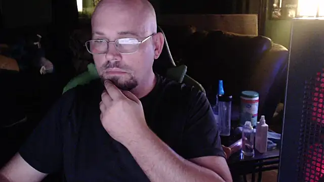 Hunter Largoxh online show from November 2025 02:44:02 AM