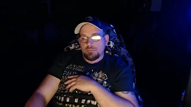 Hunter Largoxh online show from March 2026 01:11:01 AM