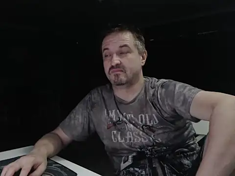 MisterFaithRO online show from May 2026 10:31:01 PM