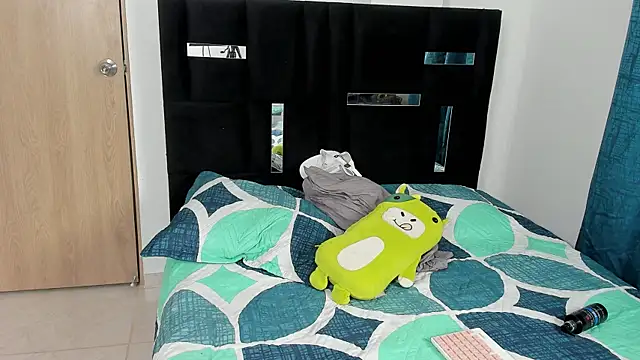 Dimitrixxx   online show from September 2025 10:27:01 PM