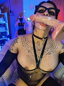 Tattooed spittingdoll online show from March 2026 11:54:01 PM