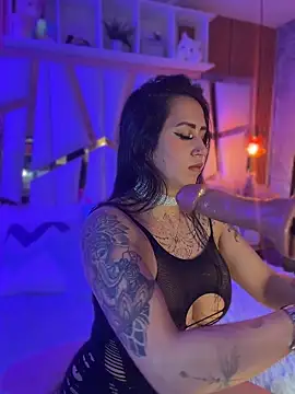 Tattooed spittingdoll online show from May 2026 04:37:01 PM