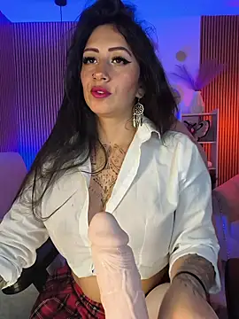 Tattooed spittingdoll online show from December 2025 02:52:01 PM