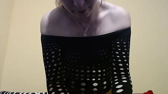 christine33 online show from February 2026 03:23:01 PM