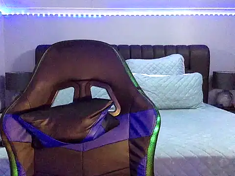 BOOTYBANGER24xx online show from September 2025 01:11:02 AM
