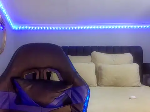 BOOTYBANGER24xx online show from September 2025 01:28:01 AM