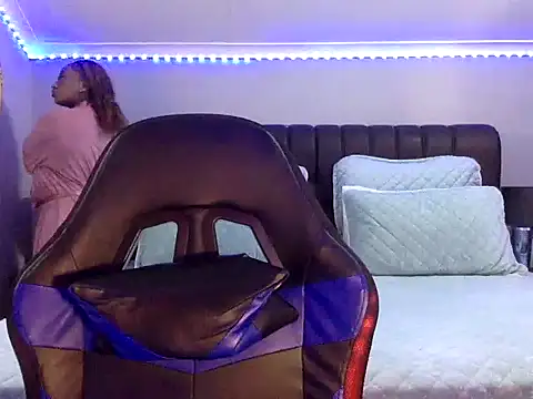 BOOTYBANGER24xx online show from October 2025 02:44:02 AM