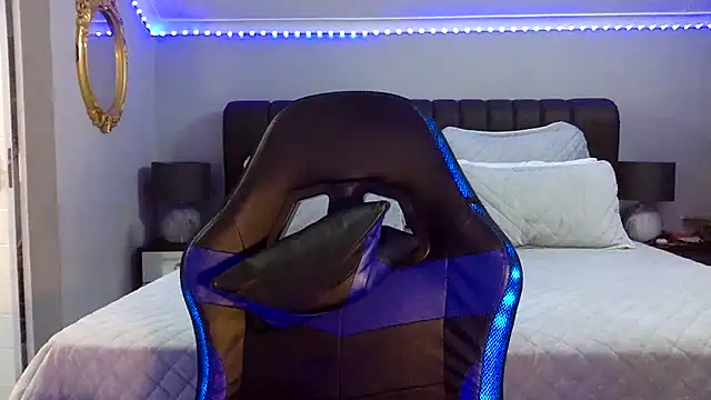 BOOTYBANGER24xx online show from November 2025 03:21:02 AM