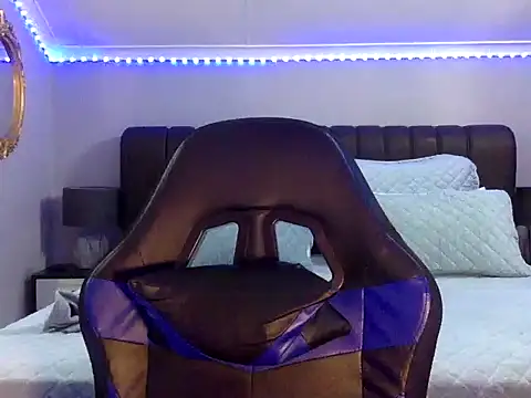 BOOTYBANGER24xx online show from October 2025 02:43:01 AM