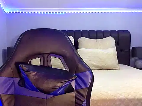 BOOTYBANGER24xx online show from October 2025 03:00:01 AM