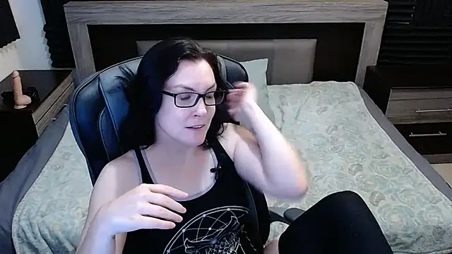 DesreRose online show from September 2025 11:32:02 PM