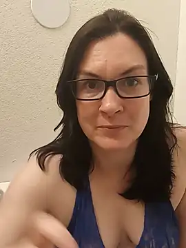 DesreRose online show from June 2026 10:59:01 PM