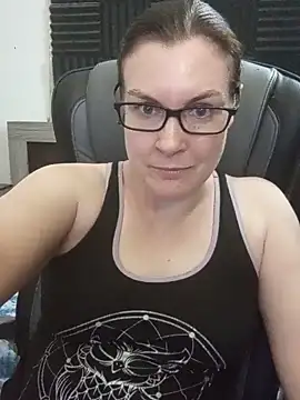 DesreRose online show from May 2026 01:13:01 AM