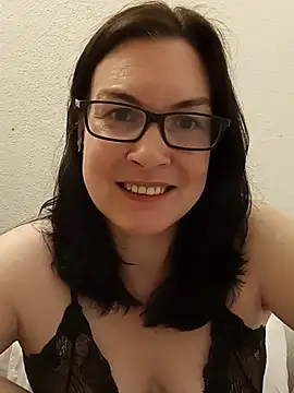 DesreRose online show from June 2026 10:31:02 PM