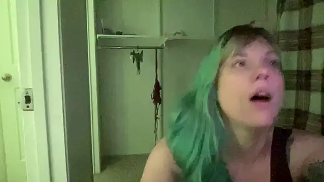 TheDaisyChaos online show from May 2026 02:05:01 AM
