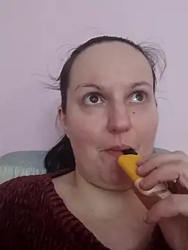 BustyLadyAlma online show from April 2026 06:47:02 AM