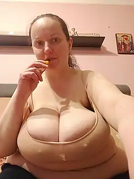 BustyLadyAlma online show from May 2026 08:44:01 AM