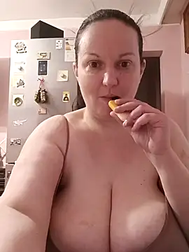 BustyLadyAlma online show from January 2026 06:28:01 AM