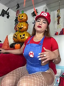 alexa fiore01 online show from October 2025 05:09:02 PM