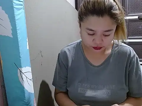 Kariebabe online show from December 2025 11:21:01 PM