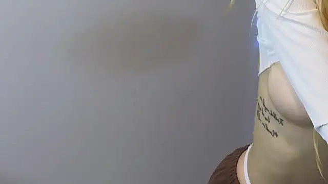 JuliaJuliette online show from October 2025 12:39:01 PM