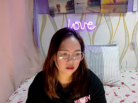 BURBERRY69 online show from February 2026 12:52:02 AM