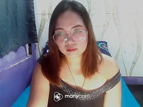 BURBERRY69 online show from November 2025 06:51:02 AM