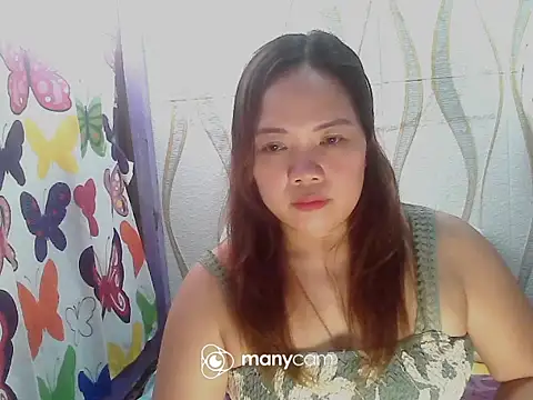 Snapshot of BURBERRY69 chatting on September 2025 01:34:01 AM BURBERRY69 online show from September 2025 01:34:01 AM