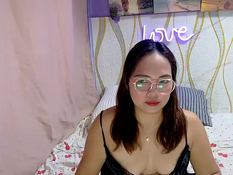 BURBERRY69 online show from February 2026 02:12:02 AM