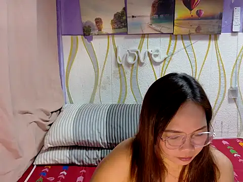 BURBERRY69 online show from February 2026 12:27:01 PM