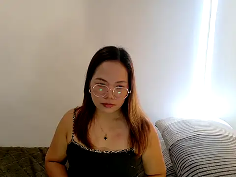 BURBERRY69 online show from April 2026 12:23:01 AM