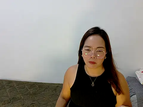 BURBERRY69 online show from April 2026 09:44:01 AM