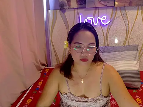 BURBERRY69 online show from February 2026 08:14:01 AM