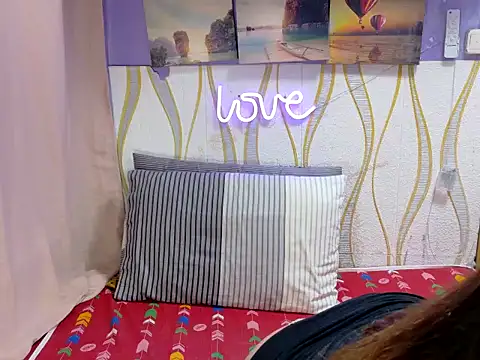 BURBERRY69 online show from March 2026 10:54:02 AM