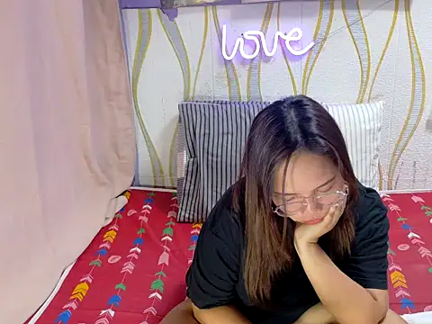 BURBERRY69 online show from March 2026 02:11:01 PM