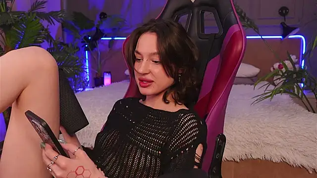 Devilinee online show from April 2026 07:14:01 AM