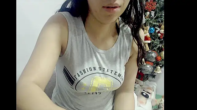 Snapshot of lizztaylor535 chatting on December 2024 02:28:02 PM lizztaylor535 online show from December 2024 02:28:02 PM