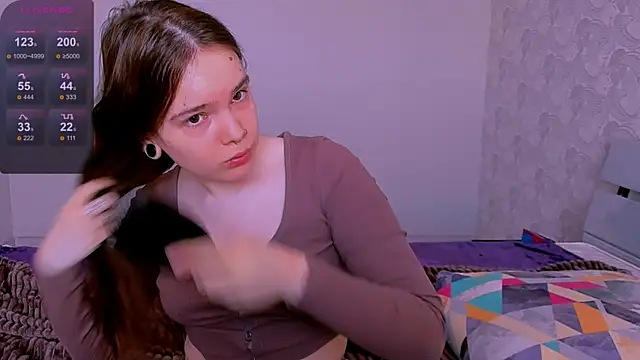 Janie JJ Curvie online show from April 2026 02:05:01 AM