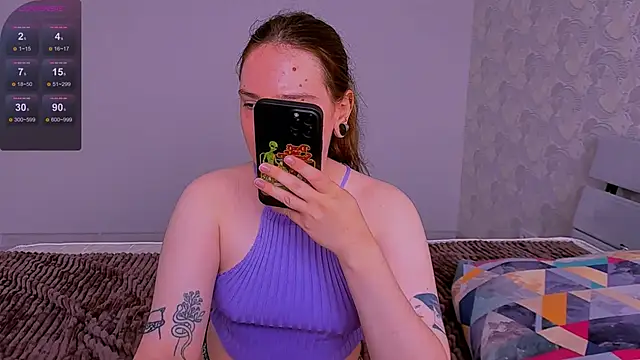 Snapshot of Janie_JJ_Curvie chatting on June 2026 04:21:02 AM Janie JJ Curvie online show from June 2026 04:21:02 AM